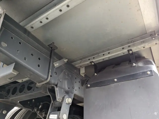 いすゞ エルフ TPG-NLR85AN(2WD)の写真37