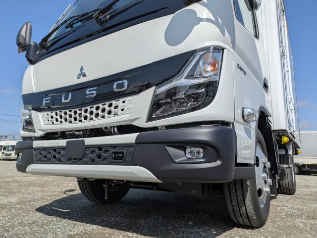 三菱 キャンター 2RG-FBAV0(2WD)の写真4