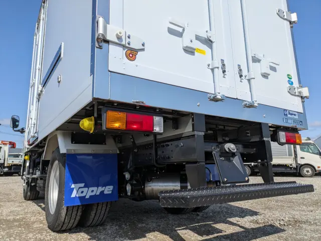 三菱 キャンター 2RG-FBAV0(2WD)の写真6