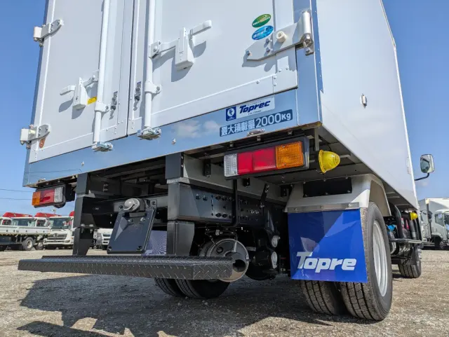 三菱 キャンター 2RG-FBAV0(2WD)の写真8