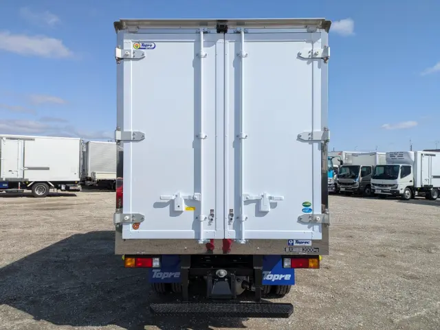 三菱 キャンター 2RG-FBAV0(2WD)の写真9