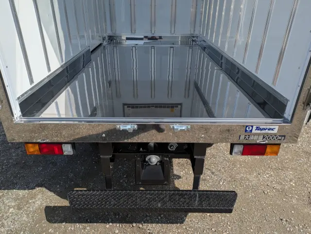 三菱 キャンター 2RG-FBAV0(2WD)の写真12