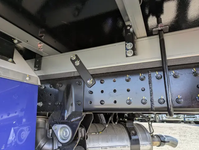 三菱 キャンター 2RG-FBAV0(2WD)の写真22