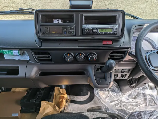 三菱 キャンター 2RG-FBAV0(2WD)の写真27