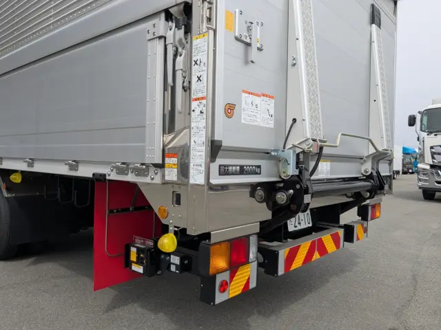 三菱 ファイター 2KG-FK65F(2WD)の写真5