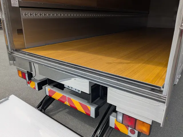 三菱 ファイター 2KG-FK65F(2WD)の写真15