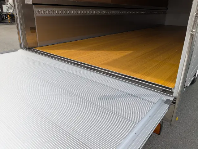 三菱 ファイター 2KG-FK65F(2WD)の写真37