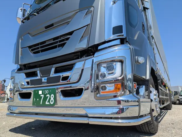 いすゞ ギガ 2PG-CYL77DA(6x2)の写真4