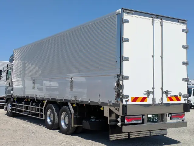 いすゞ ギガ 2PG-CYL77DA(6x2)の写真5