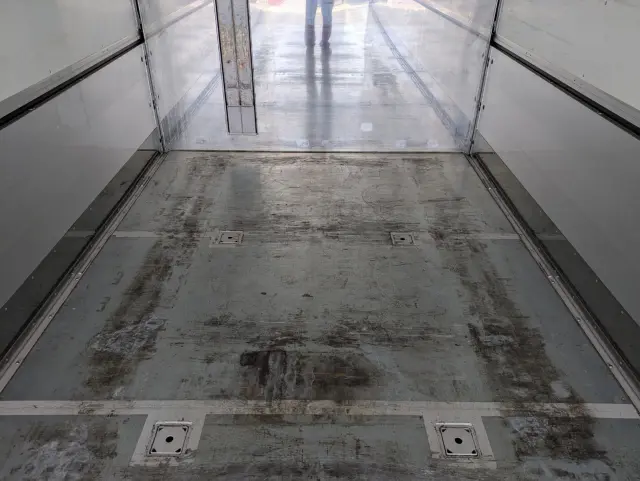 いすゞ ギガ 2PG-CYL77DA(6x2)の写真13