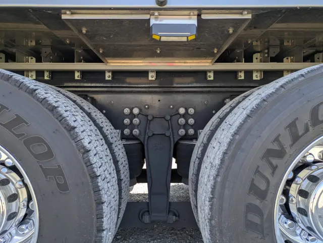 いすゞ ギガ 2PG-CYL77DA(6x2)の写真22