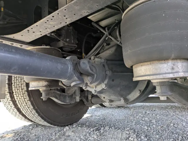 いすゞ ギガ 2PG-CYL77DA(6x2)の写真23