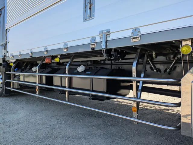 いすゞ ギガ 2PG-CYL77DA(6x2)の写真24