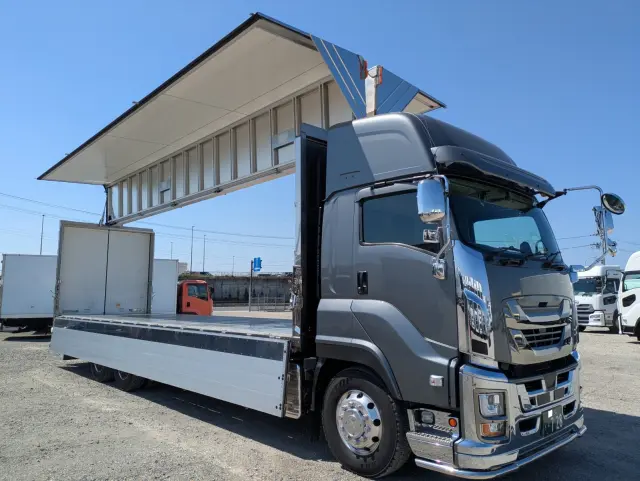 いすゞ ギガ 2PG-CYL77DA(6x2)の写真34