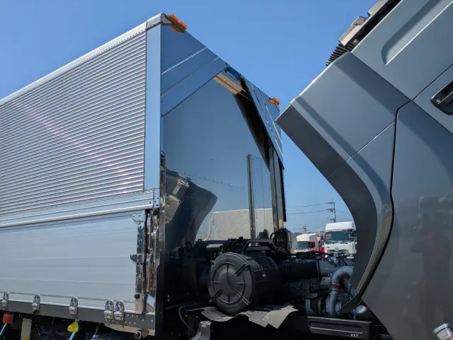 いすゞ ギガ 2PG-CYL77DA(6x2)の写真48