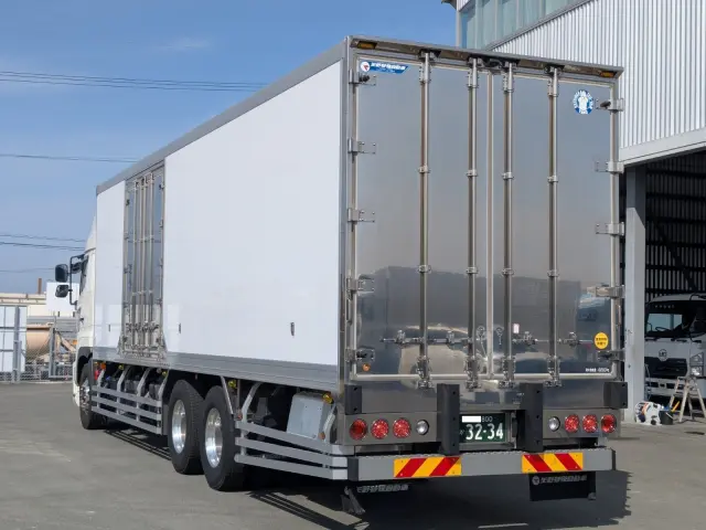 日野 プロフィア 2DG-FR1AHC(6x2)の写真3