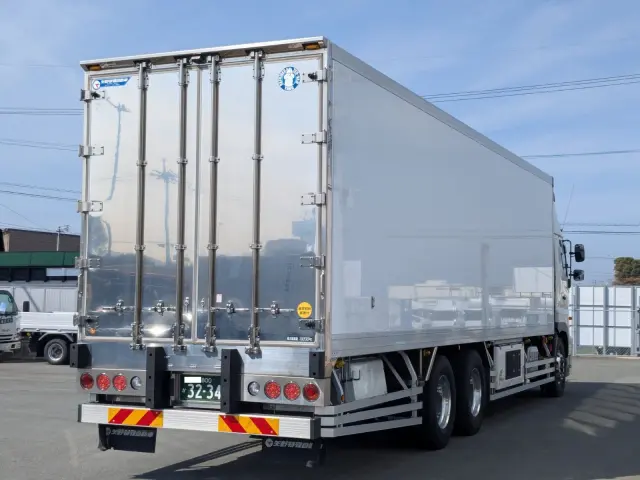 日野 プロフィア 2DG-FR1AHC(6x2)の写真4