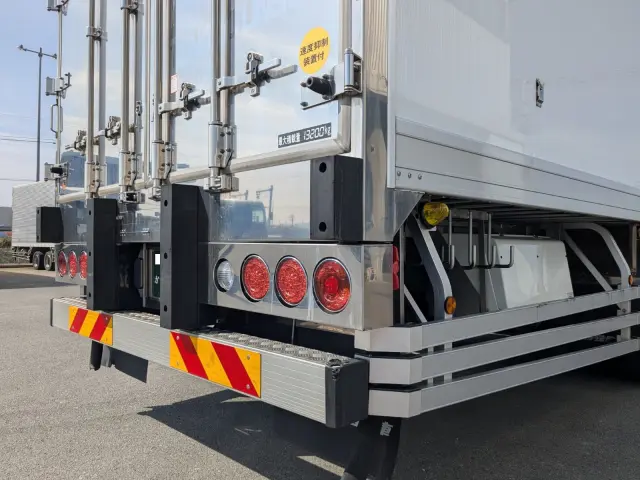 日野 プロフィア 2DG-FR1AHC(6x2)の写真6