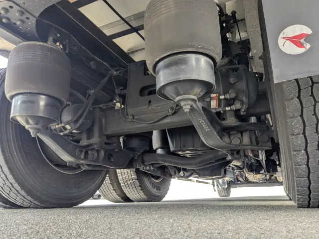 日野 プロフィア 2DG-FR1AHC(6x2)の写真17