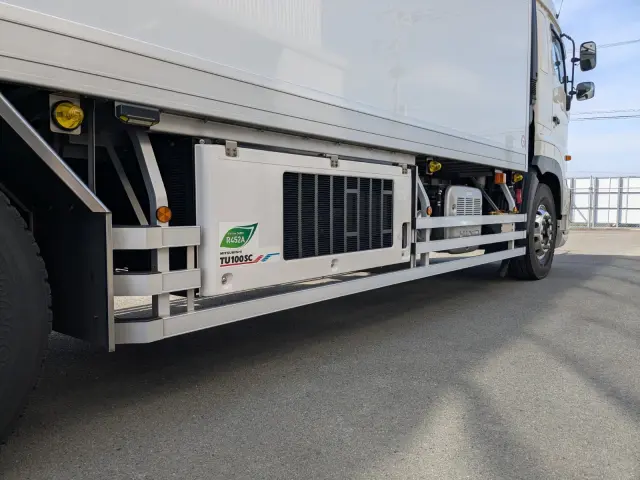 日野 プロフィア 2DG-FR1AHC(6x2)の写真18