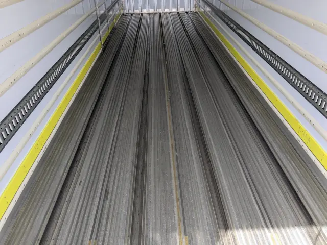 日野 プロフィア 2DG-FR1AHC(6x2)の写真22