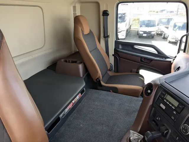 日野 プロフィア 2DG-FR1AHC(6x2)の写真28