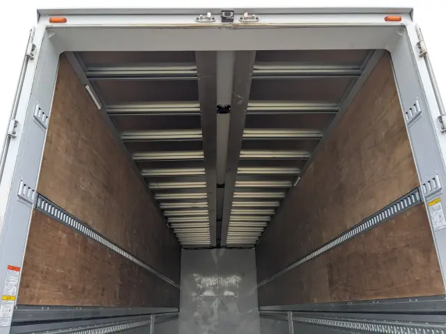 日野 プロフィア 2DG-FW1AHC(8x4)の写真19