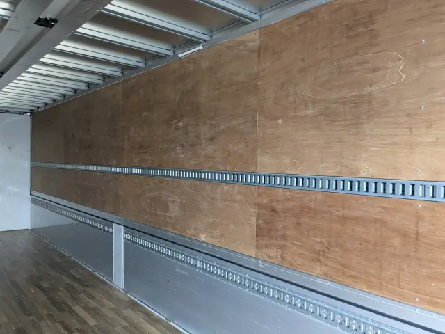 日野 プロフィア 2DG-FW1AHC(8x4)の写真29