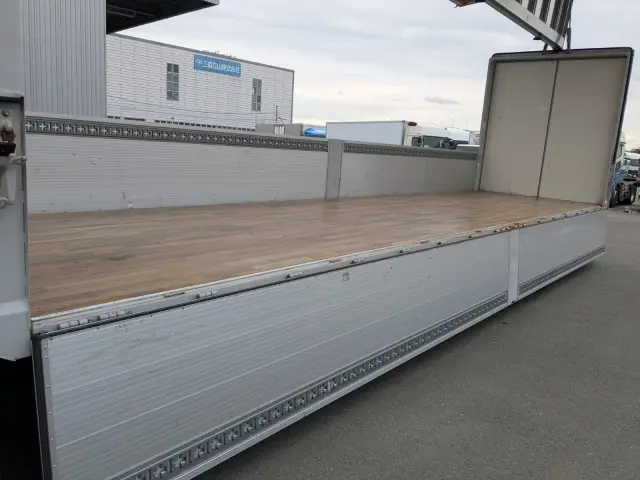 日野 プロフィア 2DG-FW1AHC(8x4)の写真33