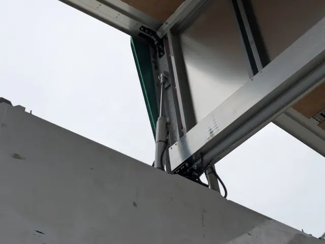 日野 プロフィア 2DG-FW1AHC(8x4)の写真34