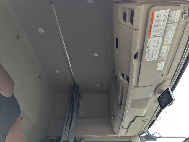 日野 プロフィア 2DG-FW1AHC(8x4)の写真36