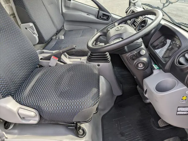 日野 デュトロ 2RG-XZU710M(2WD)の写真27
