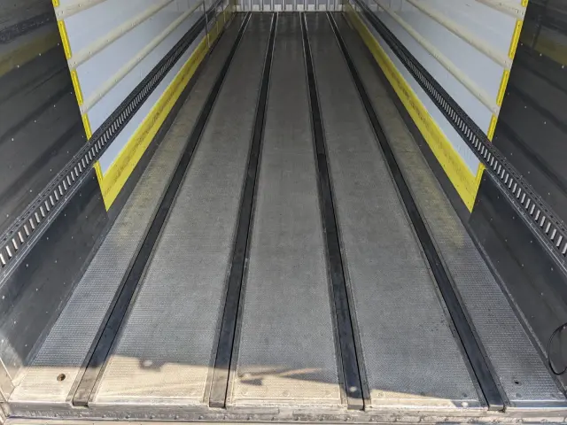 日野 プロフィア 2DG-FW1AHG(8x4)の写真13