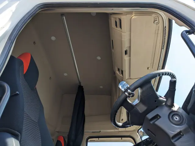 日野 プロフィア 2DG-FS1AGA(6x4)の写真42