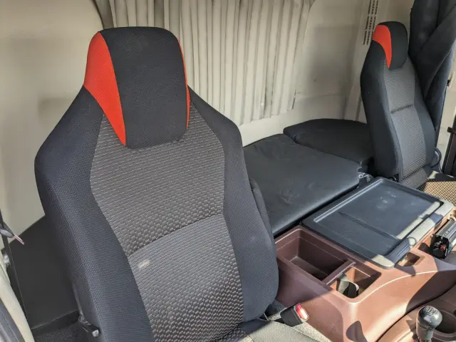 日野 プロフィア 2DG-FS1AGA(6x4)の写真43