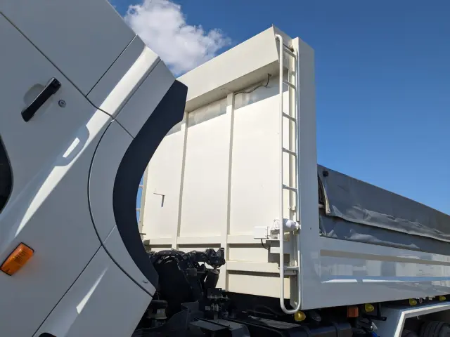 日野 プロフィア 2DG-FS1AGA(6x4)の写真47