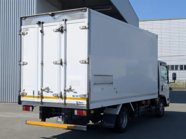 いすゞ エルフ 2RG-NPR88AN(2WD)の写真4