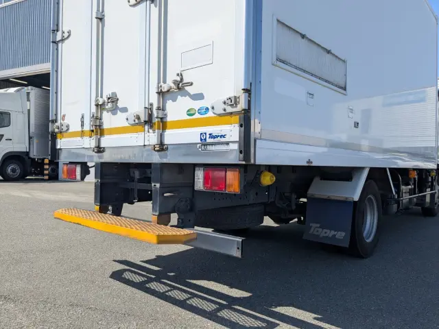 いすゞ エルフ 2RG-NPR88AN(2WD)の写真6