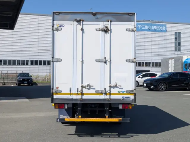 いすゞ エルフ 2RG-NPR88AN(2WD)の写真7