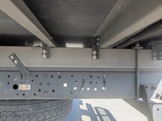 いすゞ エルフ 2RG-NPR88AN(2WD)の写真10