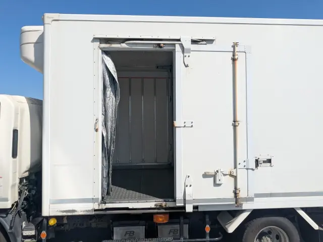 いすゞ エルフ 2RG-NPR88AN(2WD)の写真14