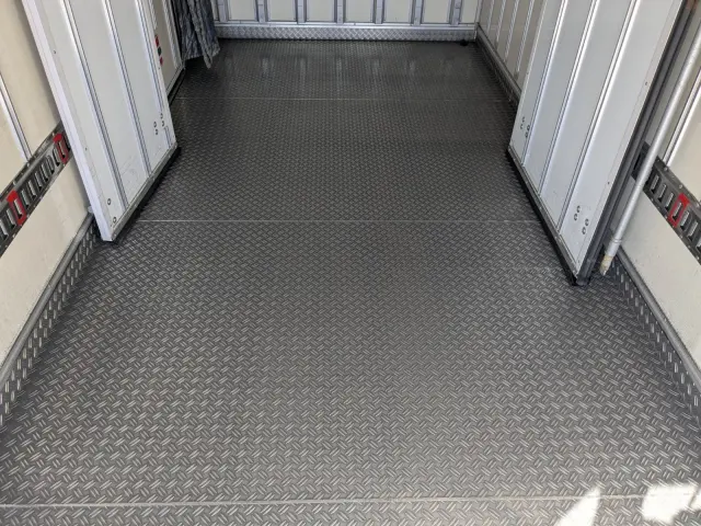 いすゞ エルフ 2RG-NPR88AN(2WD)の写真22