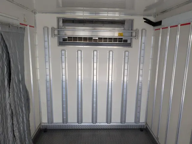 いすゞ エルフ 2RG-NPR88AN(2WD)の写真23