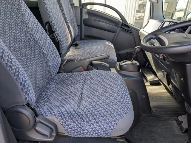 いすゞ エルフ 2RG-NPR88AN(2WD)の写真28