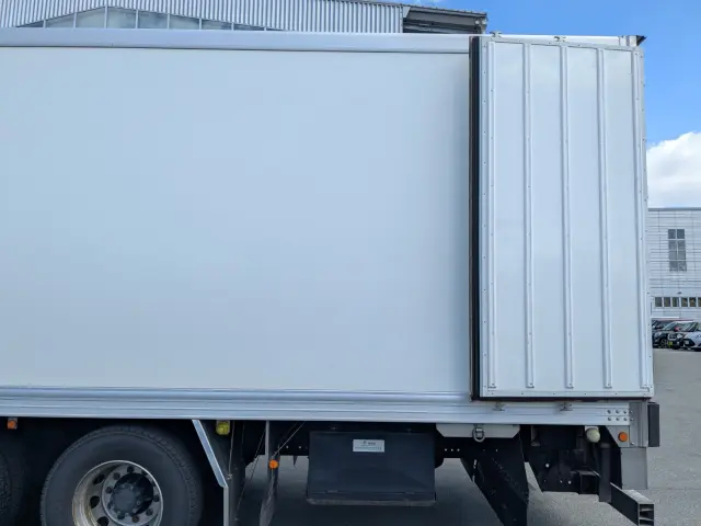 日野 プロフィア 2DG-FS1AHG(6x4)の写真9