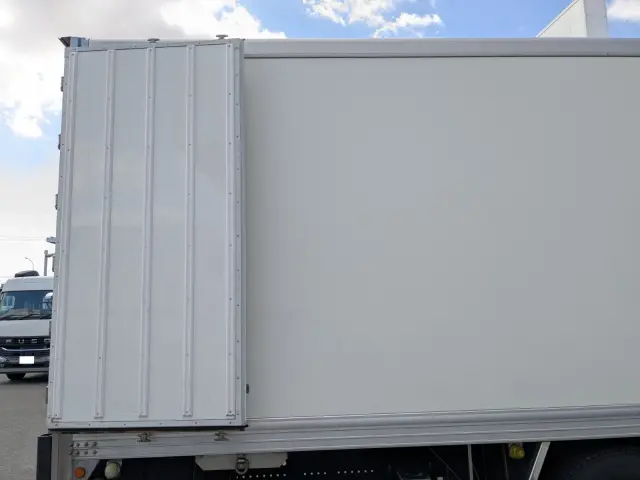 日野 プロフィア 2DG-FS1AHG(6x4)の写真16