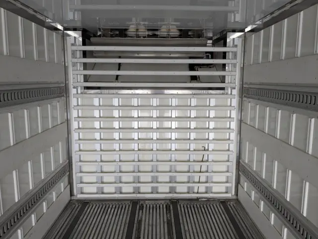 日野 プロフィア 2DG-FS1AHG(6x4)の写真23