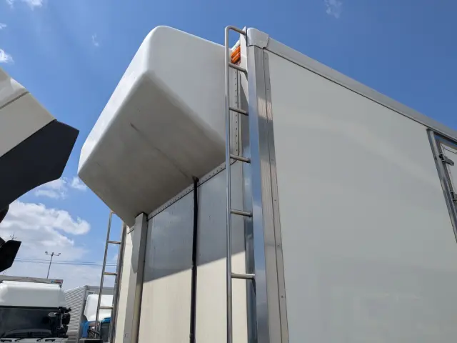 日野 プロフィア 2DG-FS1AHG(6x4)の写真44