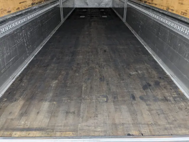 ＵＤ クオン 2PG-CG5CA(8x4)の写真12