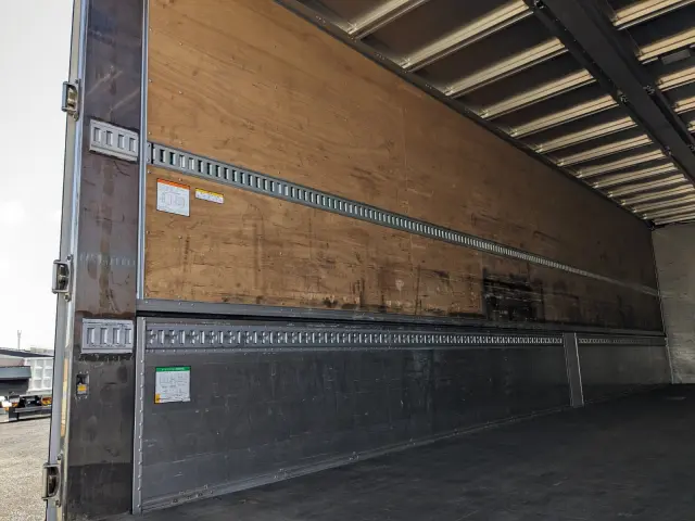 ＵＤ クオン 2PG-CG5CA(8x4)の写真18